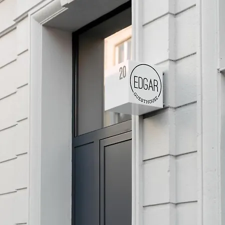 Edgar * خنت